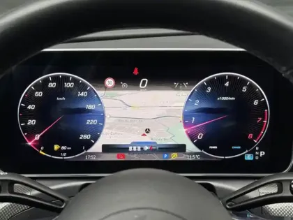 Photo 29 Mercedes Classe C Gén. V (W206) Ph1 AMG Line 4