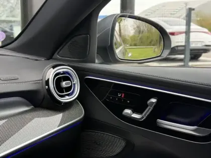 Photo 18 Mercedes Classe C Gén. V (W206) Ph1 AMG Line 4