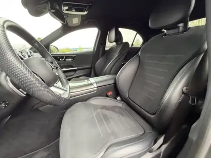 Photo 5 Mercedes Classe C Gén. V (W206) Ph1 AMG Line 4