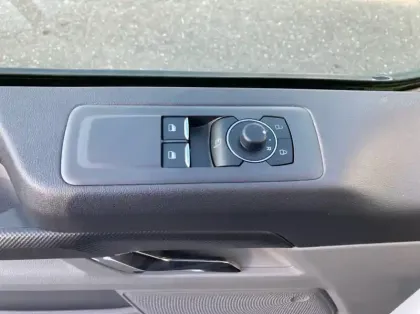 Photo 5 Ford Custom Gén. II Ph1 Limited 1