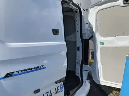 Photo 18 Ford Custom Gén. II Ph1 Limited 1