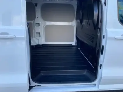 Photo 8 Ford Custom Gén. II Ph1 Limited 1