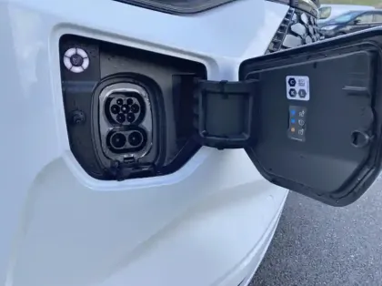 Photo 29 Ford Custom Gén. II Ph1 Limited 1