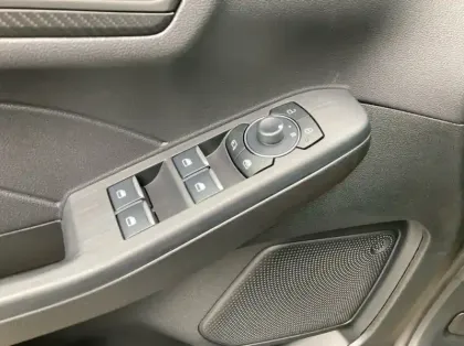 Photo 5 Ford Kuga Gén. III Ph2 ST-Line 5