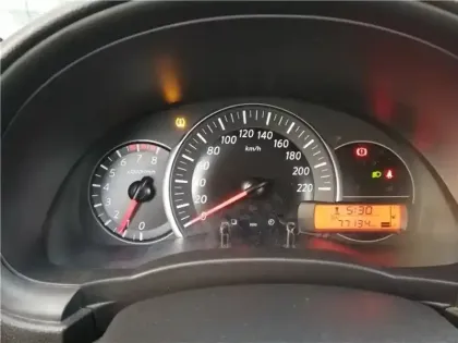 Photo 24 Nissan Micra Gén. IV (K13) Ph2 Visia 5