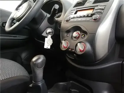 Photo 31 Nissan Micra Gén. IV (K13) Ph2 Visia 5