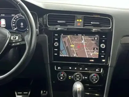 Photo 9 Volkswagen Golf Gén. VII Ph2 Connect 5