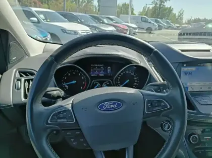 Photo 6 Ford Kuga Gén. II Ph2 Vignale 5