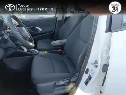 Photo 10 Toyota Yaris Gén. IV Ph1 NG Dynamic 5