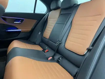 Photo 15 Mercedes Classe C Gén. V (W206) Ph1 AMG Line 4