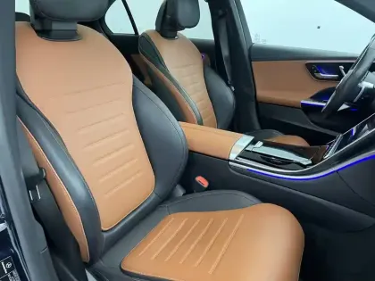 Photo 28 Mercedes Classe C Gén. V (W206) Ph1 AMG Line 4