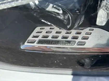 Photo 12 Mercedes Classe C  300 e Hybrid EQ Berli