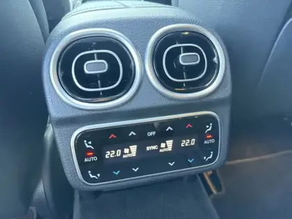 Photo 15 Mercedes Classe C  300 e Hybrid EQ Berli