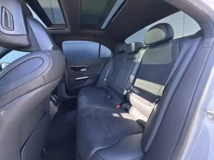 Photo 14 Mercedes Classe C  300 e Hybrid EQ Berli