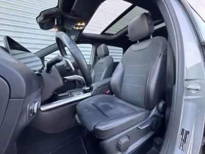 Photo 14 Mercedes Classe B 200 d AMG Line Edition