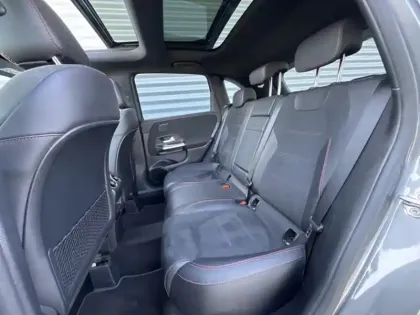 Photo 12 Mercedes Classe B 200 d AMG Line Edition