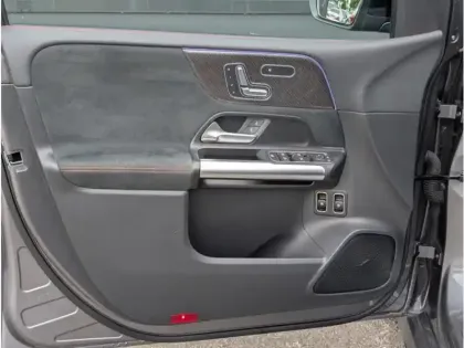 Photo 15 Mercedes Classe B 250 e 