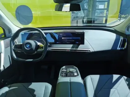 Photo 8 BMW Ix Gén. I (I20) Ph1 Base 5