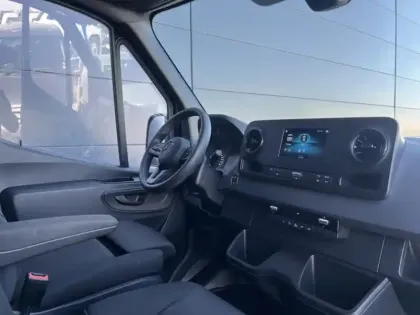 Photo 12 Mercedes Sprinter 317 CDI / Fourgon / L2H2 / BVA