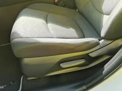 Photo 15 Toyota Rav4 Hybrid 2WD Dynamic Business E-