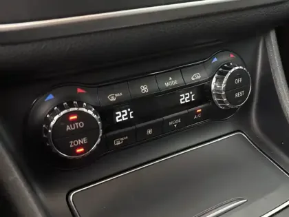 Photo 19 Mercedes GLA 200 Intuition