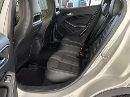 Photo 13 Mercedes GLA 200 Intuition