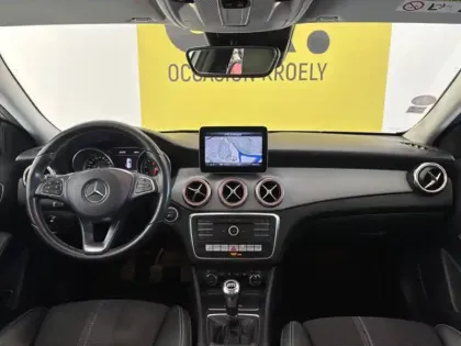 Photo 10 Mercedes GLA 200 Intuition