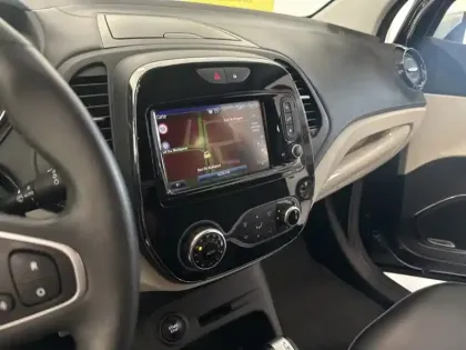 Photo 19 Renault Captur Initiale Paris