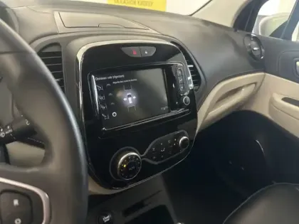 Photo 15 Renault Captur Initiale Paris