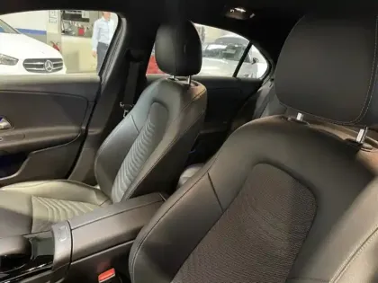 Photo 16 Mercedes Classe A 200 Berline Business Line