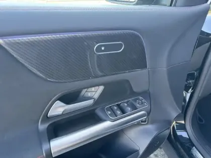 Photo 15 Mercedes GLA 250 e Hybrid EQ AMG Line