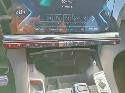 Photo 12 DS DS 7 DS7 Crossback Hybride E-Tense 300 EAT8 4x4 Louvre