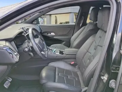 Photo 8 DS DS 7 DS7 Crossback Hybride E-Tense 300 EAT8 4x4 Louvre