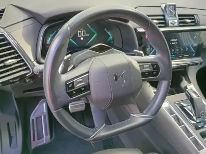 Photo 11 DS DS 7 DS7 Crossback Hybride E-Tense 300 EAT8 4x4 Louvre