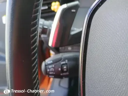 Photo 16 Peugeot 2008  BlueHDi 130 S&S EAT8 Allure