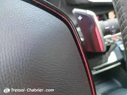 Photo 17 Peugeot 2008  BlueHDi 130 S&S EAT8 Allure