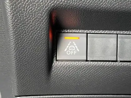 Photo 8 Peugeot 208 Gén. II Ph1 NG GT 5