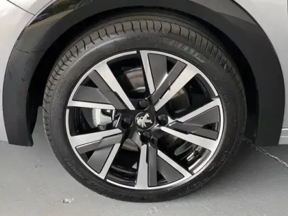 Photo 6 Peugeot 208 Gén. II Ph1 NG GT 5