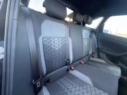 Photo 8 Volkswagen Taigo Gén. I Ph1 R-Line 5