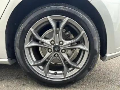 Photo 10 Ford Focus Gén. IV Ph1 ST-Line 5