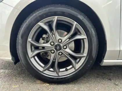 Photo 8 Ford Focus Gén. IV Ph1 ST-Line 5