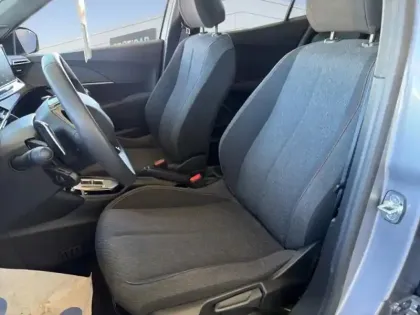 Photo 8 Peugeot 2008 Gén. II Ph2 Style 5