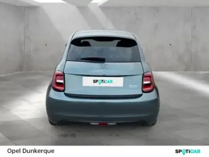 Photo 5 Fiat 500 Gén. II Ph1 MY25 Giorgio Armani C. Ed 3