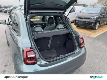 Photo 7 Fiat 500 Gén. II Ph1 MY25 Giorgio Armani C. Ed 3