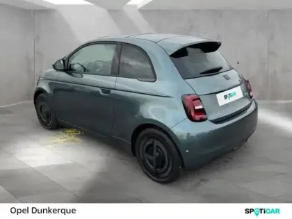 Photo 6 Fiat 500 Gén. II Ph1 MY25 Giorgio Armani C. Ed 3