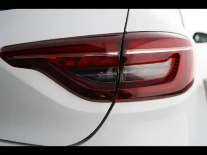 Photo 11 Renault Clio Gén. V (BJA) Ph1 NG Evolution 5