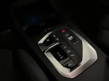 Photo 11 BMW Serie 1 Série 1 120A 170ch M Sport DKG7