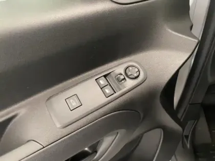 Photo 11 Peugeot Partner Gén. III Ph2 Base 3