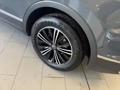 Photo 13 Volkswagen Tiguan Gén. III Ph1 Elegance 5