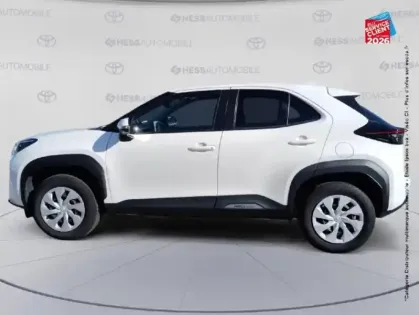 Photo 8 Toyota Yaris Gén. I Ph1 Dynamic 5